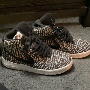 Men’s size 8 NIKE Sneakers